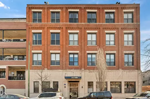 2525 N Sheffield Ave #2A, Chicago, IL 60614