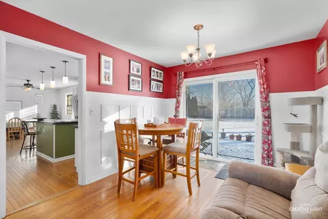 Dining - 811 Westgate Dr, Aurora, IL 60506 photo 1 of 3