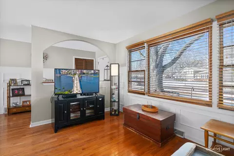 Living - 811 Westgate Dr, Aurora, IL 60506 photo 2 of 2