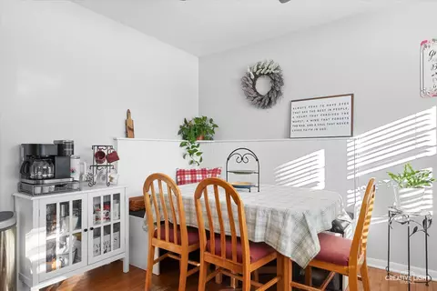 Dining - 811 Westgate Dr, Aurora, IL 60506 photo 3 of 3