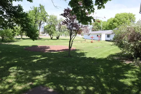 Exterior - 108 Elm St, Manlius, IL 61338 photo 3 of 4