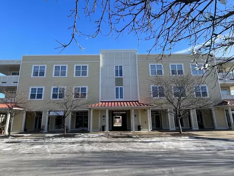 970 Harris Rd #21, Grayslake, IL 60030