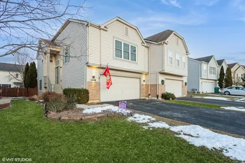 1008 Saddle Ridge Dr, Joliet, IL 60432