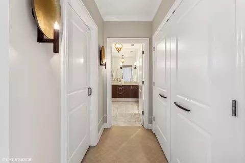 10 E Delaware Pl #33B, Chicago, IL 60611 photo 18