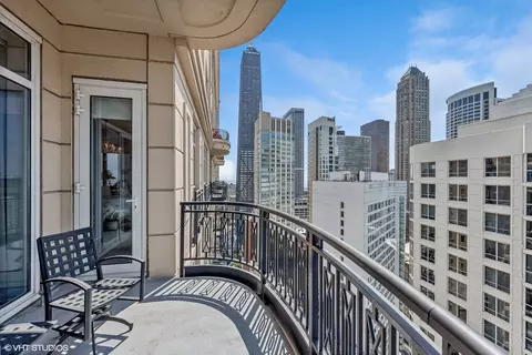 10 E Delaware Pl #33B, Chicago, IL 60611 photo 14