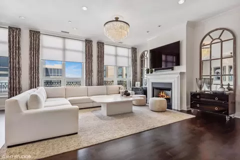 10 E Delaware Pl #33B, Chicago, IL 60611 photo 4