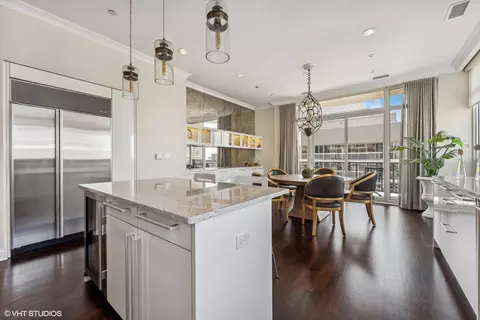 10 E Delaware Pl #33B, Chicago, IL 60611 photo 9