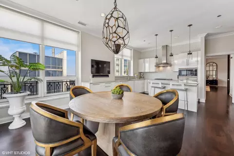 10 E Delaware Pl #33B, Chicago, IL 60611 photo 11