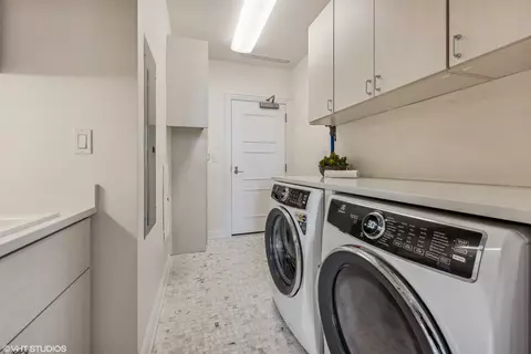 10 E Delaware Pl #33B, Chicago, IL 60611 photo 27