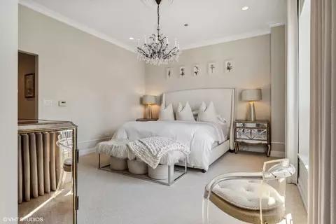 10 E Delaware Pl #33B, Chicago, IL 60611 photo 16