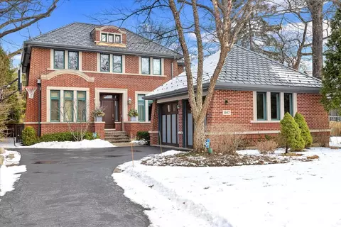 847 Valley Rd, Glencoe, IL 60022