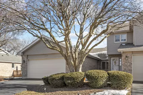 19629 Cambridge Dr, Mokena, IL 60448