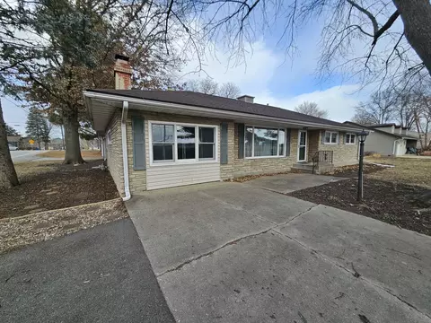 1601 Riverview Rd, Rock Falls, IL 61071