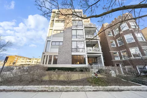 817 Hinman Ave #1W, Evanston, IL 60202