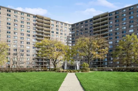 7141 N Kedzie Ave #1003, Chicago, IL 60645