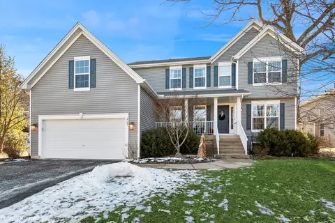 205 Maple Ridge Ln, Montgomery, IL 60538