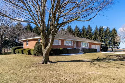 Exterior - 403 Walnut St, Leonore, IL 61332 photo 1 of 9