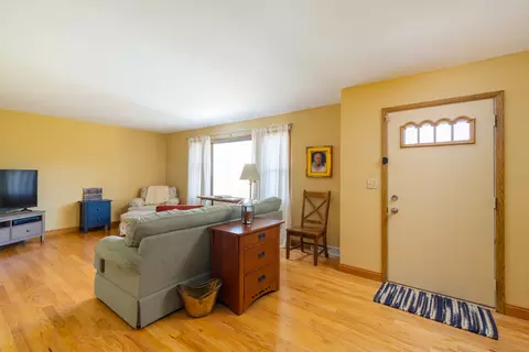 Entry Way - 403 Walnut St, Leonore, IL 61332 photo 1 of 1