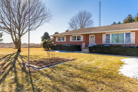 Exterior - 403 Walnut St, Leonore, IL 61332 photo 2 of 9