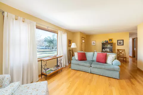 Living - 403 Walnut St, Leonore, IL 61332 photo 2 of 2