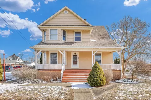 207 N Sandusky St, Catlin, IL 61817