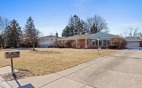 9388 N Western Ave, Des Plaines, IL 60016