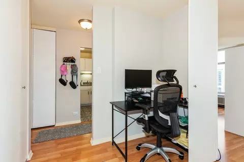 111 E Chestnut St #22D, Chicago, IL 60611 photo 9