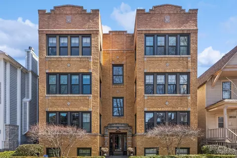 3933 N Marshfield Ave #3N, Chicago, IL 60613