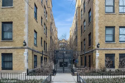 626 W Waveland Ave #3C, Chicago, IL 60613