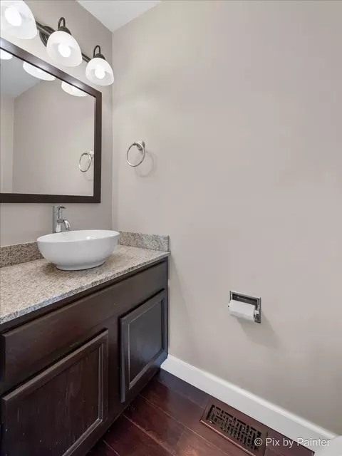 Bath - 445 Harvard Ln, Bartlett, IL 60103 photo 1 of 3