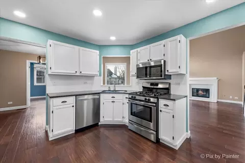 Kitchen - 445 Harvard Ln, Bartlett, IL 60103 photo 3 of 3