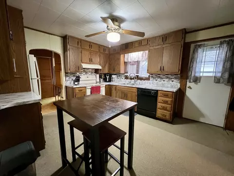 Kitchen - 302 Dickson St, Sidell, IL 61876 photo 2 of 5