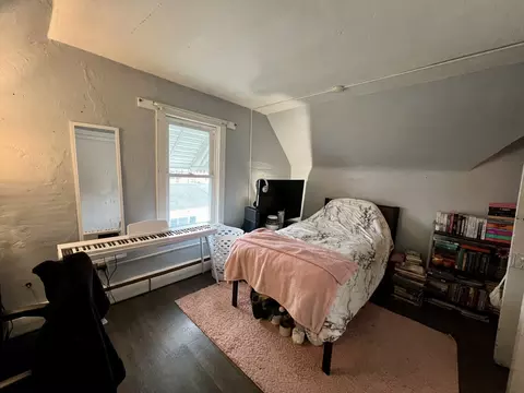 Bedroom - 302 Dickson St, Sidell, IL 61876 photo 6 of 7