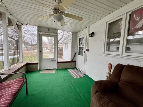 Exterior - 302 Dickson St, Sidell, IL 61876 photo 4 of 9
