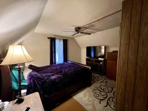 Bedroom - 302 Dickson St, Sidell, IL 61876 photo 4 of 7