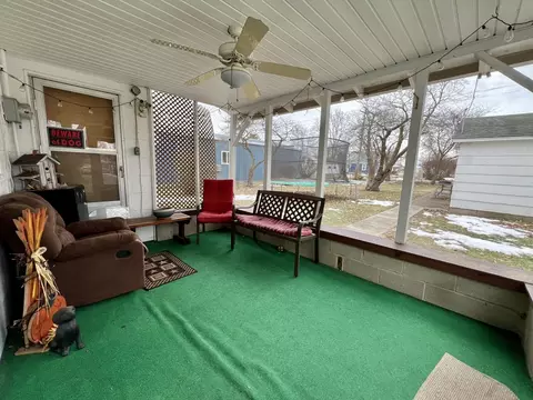 Exterior - 302 Dickson St, Sidell, IL 61876 photo 3 of 9