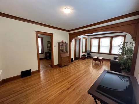 Living - 9115 Sheridan Ave, Brookfield, IL 60513 photo 2 of 6