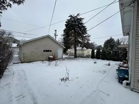 Exterior - 9115 Sheridan Ave, Brookfield, IL 60513 photo 5 of 5