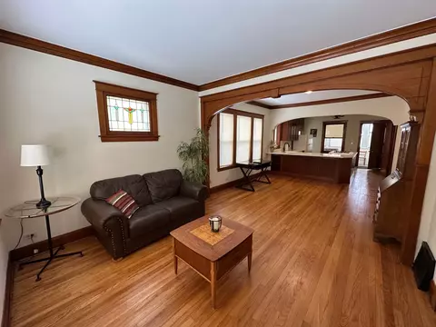 Living - 9115 Sheridan Ave, Brookfield, IL 60513 photo 3 of 6