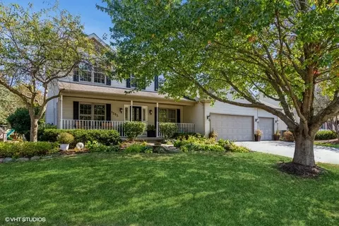 1263 Amber Ct, Woodstock, IL 60098