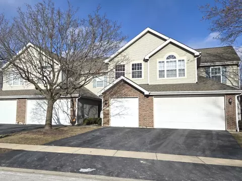 3003 Anton Dr, Aurora, IL 60504