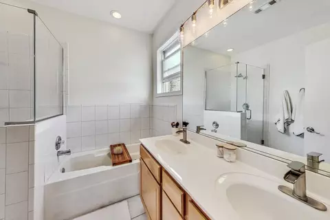 1401 N Artesian Ave #2, Chicago, IL 60622 photo 11