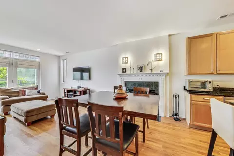 1401 N Artesian Ave #2, Chicago, IL 60622 photo 5