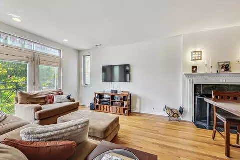 1401 N Artesian Ave #2, Chicago, IL 60622 photo 4