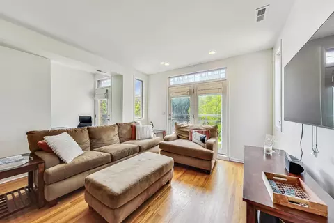 1401 N Artesian Ave #2, Chicago, IL 60622 photo 3