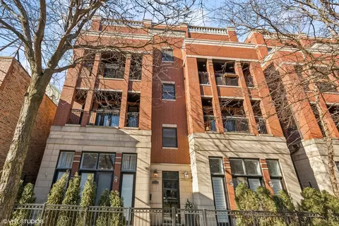 3010 N Sheffield Ave #3S, Chicago, IL 60657