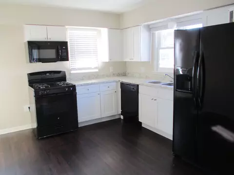 Kitchen - 7725 Suburban Ln, Bridgeview, IL 60455 photo 1 of 2