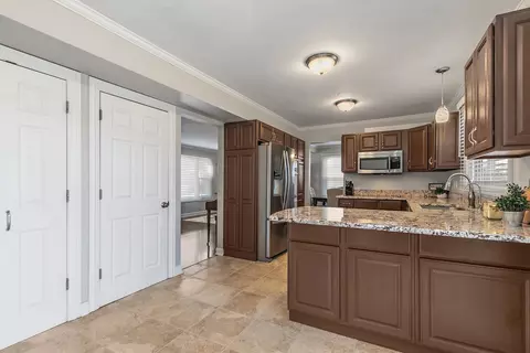 794 Voyager Dr, Bartlett, IL 60103 photo 13