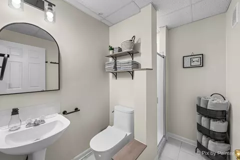 Bath - 819 Adderly Ln, Gurnee, IL 60031 photo 3 of 4