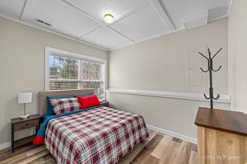 Bedroom - 819 Adderly Ln, Gurnee, IL 60031 photo 5 of 5